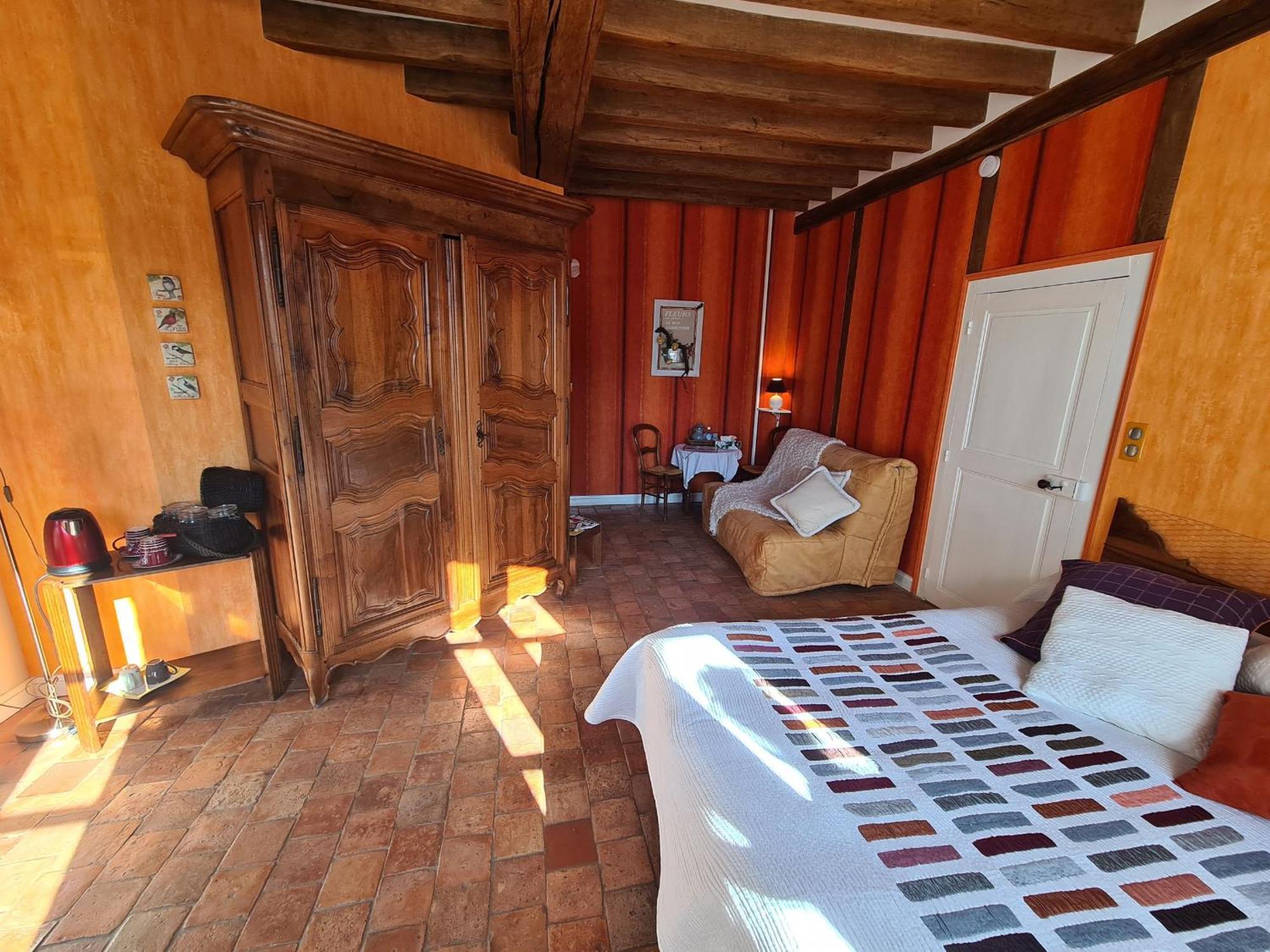 Roulotte Confortable Avec Balcon En Bois, Climatisation Et Pret De Velos, Pres Du Chateau De Sully - Fr-1-590-287 Bed & Breakfast Bonnee Exterior photo